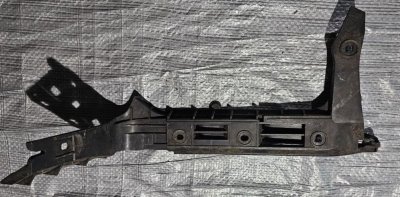 Кронштейн бампера заднього правий 2003-2015 VW T5 7H0807394C VAG Фольксваген
