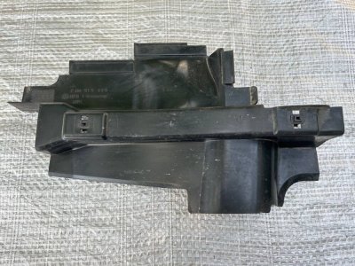 Захист телевізора боковий лівий 1996-2003 7D0915445 рестайл Фольксваген Транспортер Т4