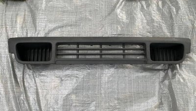 Решітка переднього бамперу центральна нижня VW T5 7H0807719 VAG Фольксваген Т5