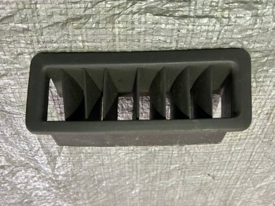 Дефлектор обдуву салону лівий VW T4 705819071 VAG Фольксваген Т4