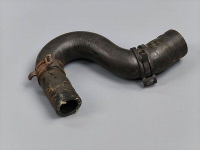 Патрубок, трубка коротка теплообмінника 1.4 TSI 1K0121096BN VAG Фольксваген Пассат B7