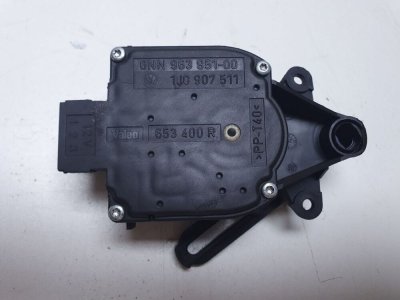 Привід, моторчик заслонки пічки 1J0907511 VAG Фольксваген