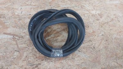 Ущільнювач задньої ляди універсал 3C9827705B VAG Фольксваген Пассат B7