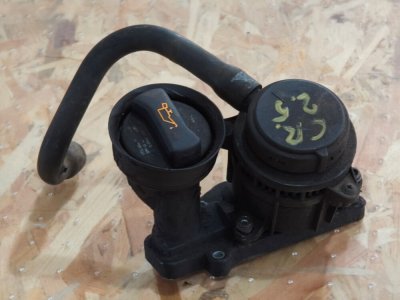 Маслозаливна горловина 2.5TDI 076115308A VAG Фольксваген Крафтер