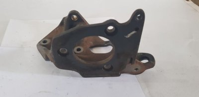 Кронштейн ТНВД, паливної апаратури 2.5TDI 1996-2006 074130147C Фольксваген ЛТ, Т4