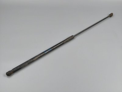 Амортизатор капоту 3AA823359A VAG Фольксваген Пассат B7