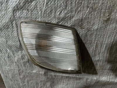 Вказівник повороту передній білий правий A6388200921 638 Мерседес Віто