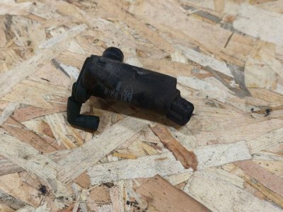 Насос, моторчик омивача скла 2 виходи 2.0 2000-2006 93BB17K624BA Форд Транзит