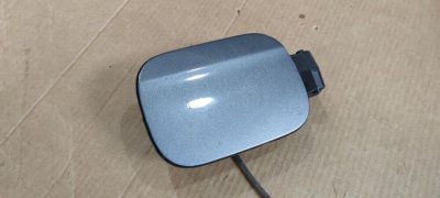 Лючок, кришка баку(колір і стан уточнювати) 1K9809857 VAG Фольксваген Гольф-1