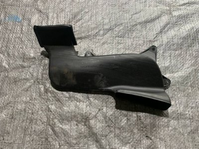 Воздуховод стойки здвижних дверей VW T5 7H5819625C VAG Фольксваген Т5