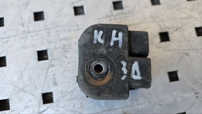 Відбійник бокової здвижної дверки 2008 8200497756 Рено Кенго 2