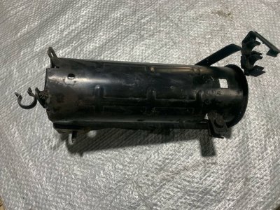 Кронштейн кріплення паливного фільтру VW T5 7H0127224B VAG Фольксваген Транспортер Т5-1