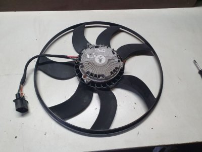 Вентилятор охолодження VW T5 рестайл 2009-2014 7E0121205F VAG Фольксваген Т5-1