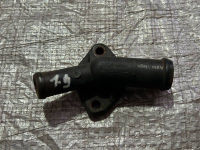 Флянець, тройнік системи охолодження VW T4 044121144B VAG Фольксваген Т4