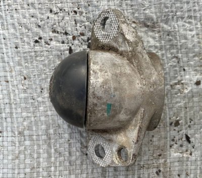 Подушка, опора заднього амортизатора 1J0513353C Фольксваген Гольф 4