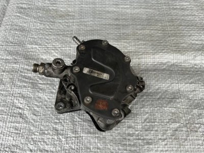 Тандемний паливний насос 2.5TDI 2002-2009 070145209J VAG Фольксваген Т5