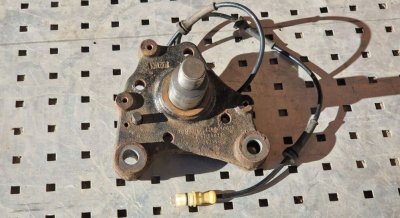 Цапфа задня права  АВS 8200050016 2001+ Рено Трафік, Опель Віваро, Ніссан Прімастар
