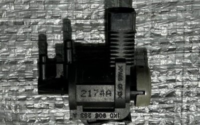 Клапан керування турбіною VW T5 1K0906283A VAG Фольксваген Т5