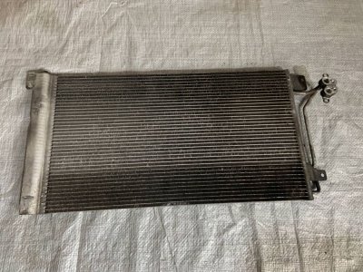 Радіатор кондиціонеру VW T5 7H0820411D VAG Фольксваген Т5