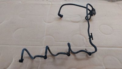 Трубка обратки солярки, палива, трубка на форсунки 2.5 DCI 2006+ 8200747947 Рено Трафік, Опель Віваро, Ніссан Прімастар
