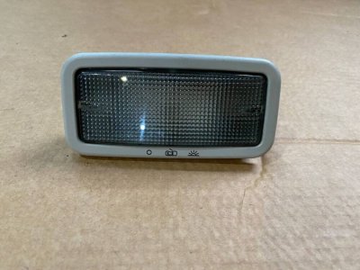 Плафон VW T5 задній 7E0947105C, 7E0947105E VAG Фольксваген Т5