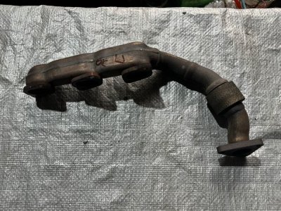 Колектор випускний правий 2010+ 3.0CDI OM 642 A6421400461 639 Мерседес Віто