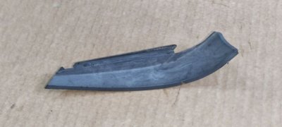 Накладка жабо, заглушка, трикутник лобового права 1K5819448 VAG Фольксваген Гольф