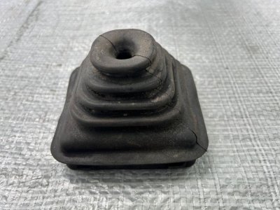 Пильник, чохол куліси КПП T4 1990-2003 701711122 VAG Фольксваген Т4