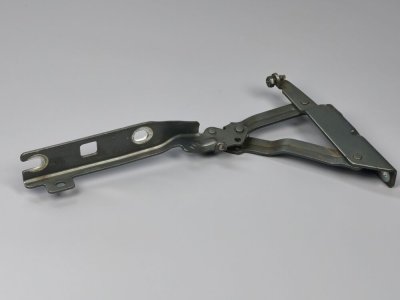 Петля, завіс капоту права(колір і стан уточнювати) 2003-2008 1K0823302B VAG Фольксваген Гольф 5