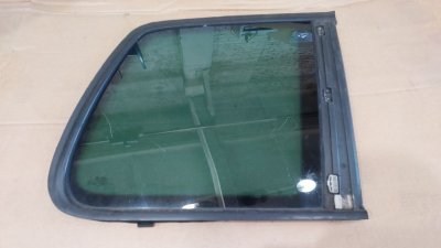 Скло, трикутник кузову заднє праве 2003-2010 1T0845042BE VAG Фольксваген Туран