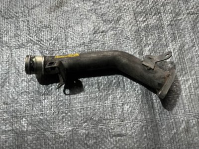 Трубка охолодження від помпи 2010+ 3.0CDI OM 642 A6422000052 639 Мерседес Віто