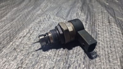Регулятор тиску палива в рейці 2.2, 3.0 CDI OM646, ОМ642 2003-2010 0281002794, A6420780149 639 Мерседес Віто