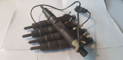 Форсунка 2.5 75KW механічна 190 BAR 1996-2006 074130201C, 074130201G Фольксваген ЛТ