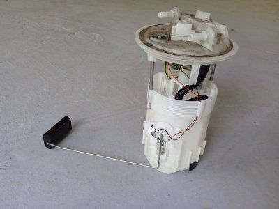 Колба в бак з насосом, датчик рівня палива 1.5 2012+ 172027726R, A4154780101 Рено Кенго 2, Мерседес Сітан