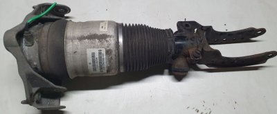 Амортизатор передній правий 7L6412022AF VAG Фольксваген Туарег