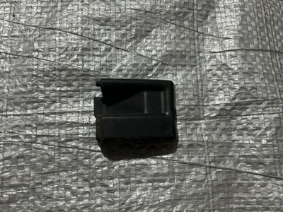 Заглушка рельси, салазки бокової здвижної дверки права VW T4 701843884B VAG Фольксваген Т4