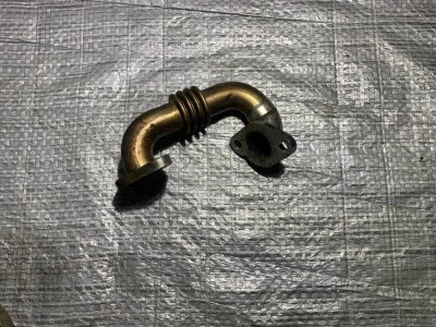 Трубка рециркуляції картерних газів, EGR, ЕГР VW 03L131521J VAG Фольксваген Т5