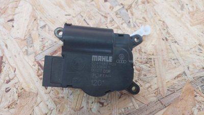 Привід, моторчик заслонки пічки задньої, додаткової в салоні VW T5 30.93694.11, 52411483 R09 VAG Фольксваген Т5