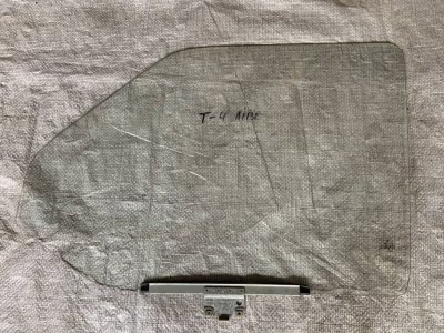 Стекло подъемника передней левой двери VAG 357839571, 701845201 Volkswagen Transporter T4