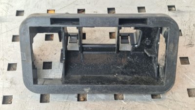 Корпус плафону, фонаря освітлення салону 2010+ 7700353912, 8200113205 Рено Мастер 3, Опель Мовано, Ніссан NV400