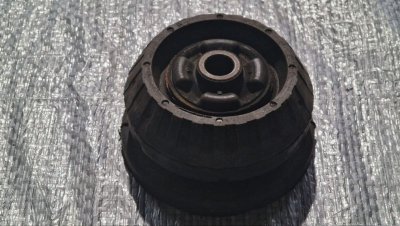 Опорна подушка переднього амортизатора, стойки 2003-2010 A6393230520  639 Мерседес Віто
