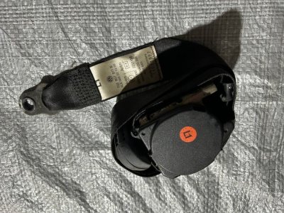 Ремінь безпеки задній середній VW T4 703857811B VAG Фольксваген Т4