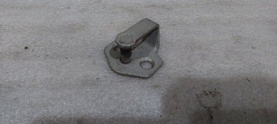 Скоба передніх дверей 2.0 2000-2006 1554448 Форд Транзит