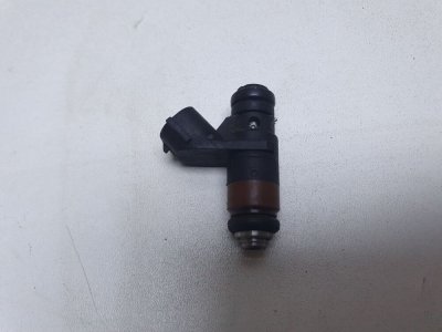 Форсунка паливна бензинова 036906031L VAG Фольксваген