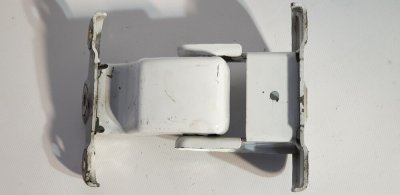 Завіс задній, петля дверки, розпашонка 8200527428 Рено Трафік, Опель Віваро, Ніссан Прімастар