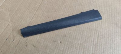 Накладка стійки передньої нижня ліва 1K0868223 VAG Фольксваген Гольф