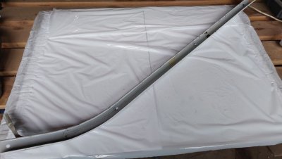 Направляюча (салазка, рельса) здвижних дверей верхня, 8200154869, Рено Трафік, Опель Віваро, Ніссан Прімастар