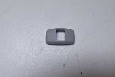 Колпачок, кожух крючка сонцезахисного козирька VW 7E0857563 VAG Фольксваген-1