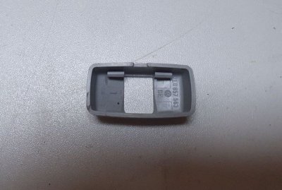 Колпачок, кожух крючка сонцезахисного козирька VW 7E0857563 VAG Фольксваген