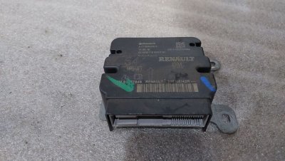 Блок керування подушками безпеки 2014+ 985106142R Рено Трафік 3, Опель Віваро, Фіат Таленто, Ніссан NV 300